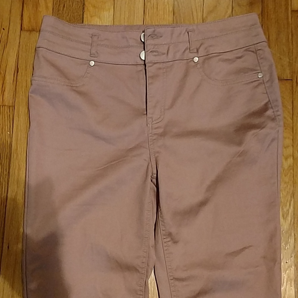 Dusty rose fitted pants